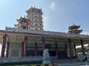Arti Ribuan Keramik Relief Buddha di Pagoda Sata-Sahasra Tanjungpinang