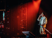 Tampil di Lifetime Tribute to Chrisye Concert, Ariel Noah Berandai Chrisye Nyanyikan ‘Ada Apa Denganmu’
