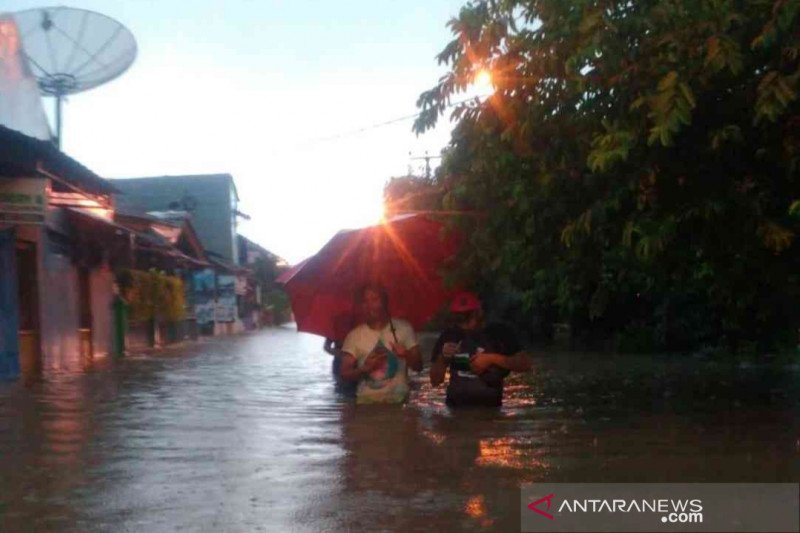 Diguyur Hujan Semalaman, Wilayah Kota Bekasi Terendam Banjir