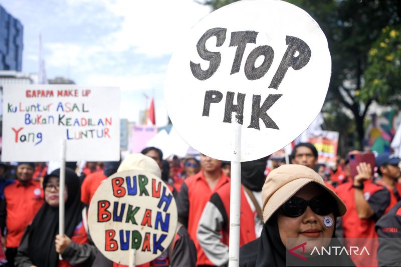 Gelombang PHK Terjadi di Industri Pulau Jawa, Pemerintah Lakukan Mitigasi PHK