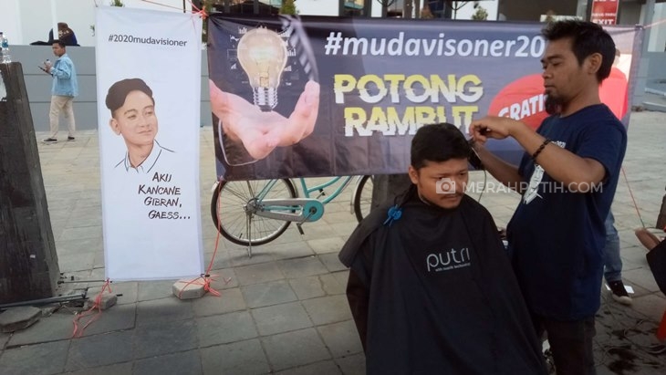 Potong Rambut Mirip Gibran di CFD Solo