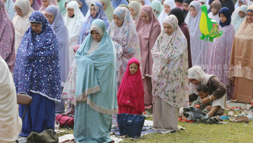 Keceriaan Anak-Anak Warnai Shalat Idul Fitri 1447 H di Lapangan Sepak Bola Rempoa
