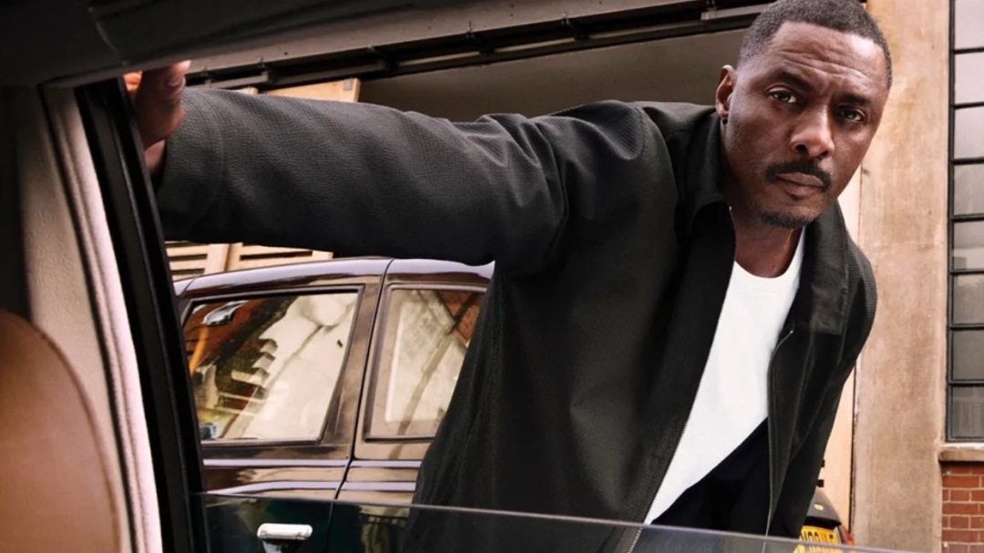 Idris Elba Mengitari Kota London untuk Campaign Calvin Klein