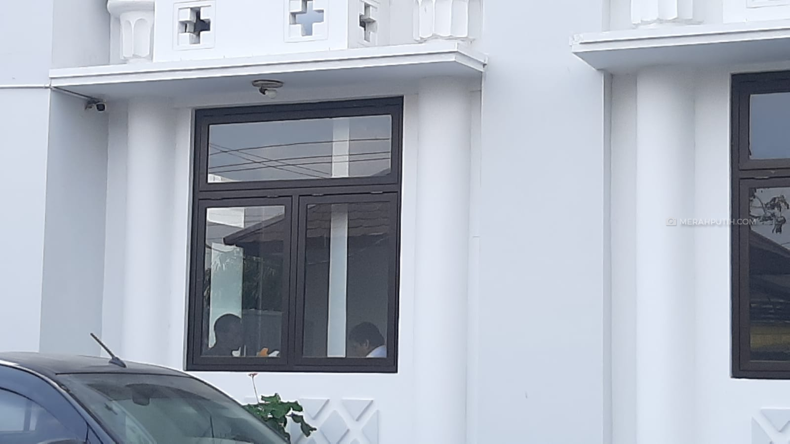 Rektor UNS Irit Bicara setelah Diperiksa 7,5 Jam oleh Kejati Jateng