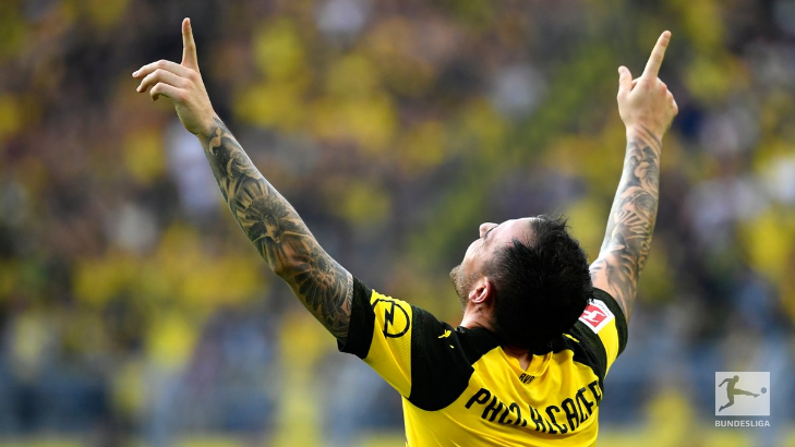 Paco Alcacer, Berpetualang Demi Memburu Kebahagiaan