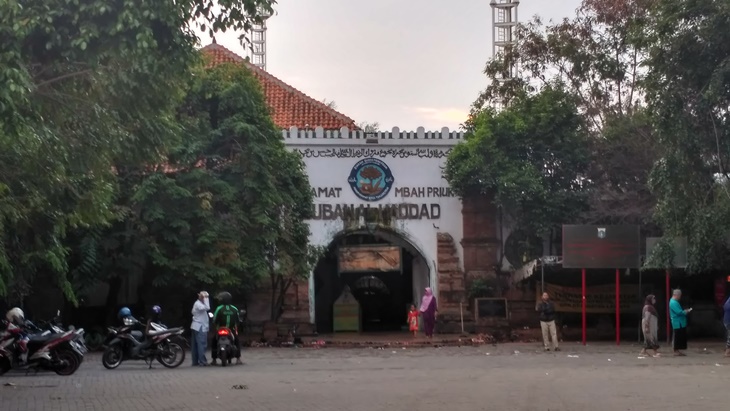 Ulang Tahun ke-52 Ahok di Mata Pengurus Makam Mbah Priuk