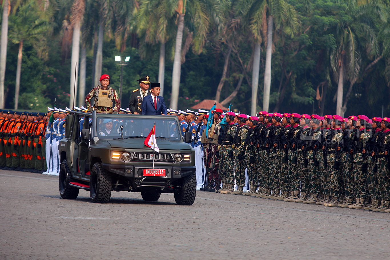 Presiden Joko Widodo Hadiri Upacara Peringatan HUT ke-79 TNI di Monas 