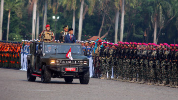 Presiden Joko Widodo Hadiri Upacara Peringatan HUT ke-79 TNI di Monas 
