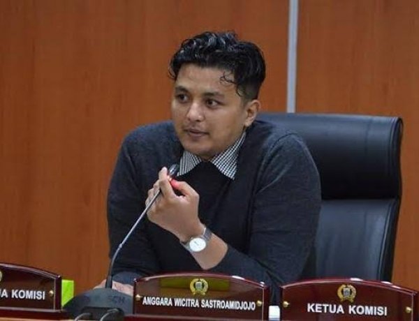 PSI Sebut Ajang Formula E Absurd