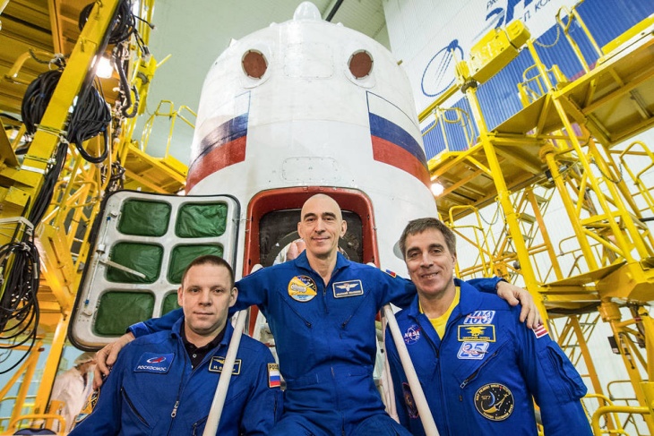Astronot AS dan Kosmonot Rusia Berangkat ke Luar Angkasa di Tengah Pandemi Corona