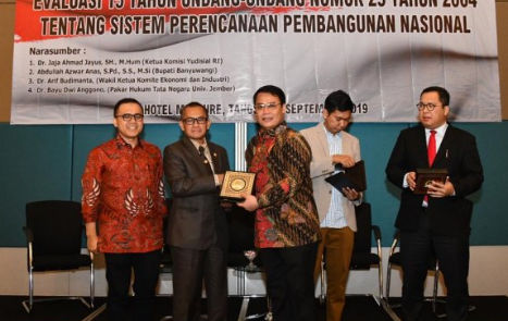 Ketua KY Contohkan Negara-Negara yang Menerapkan Haluan Negara