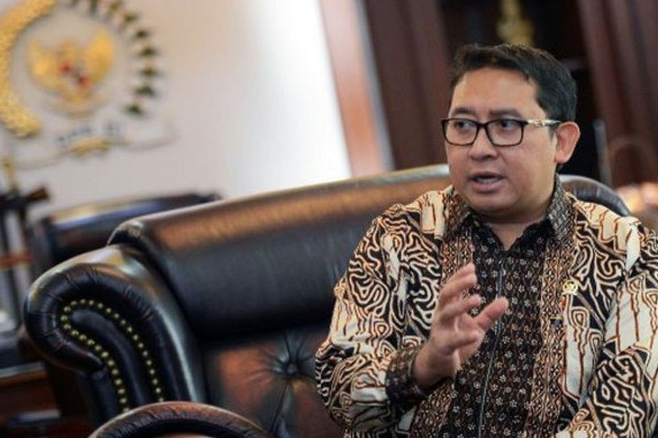 Melayat Mendiang Ray Sahetapy, Menbud Fadli Zon Kenang Masa-Masa ke Rusia Bareng 1996