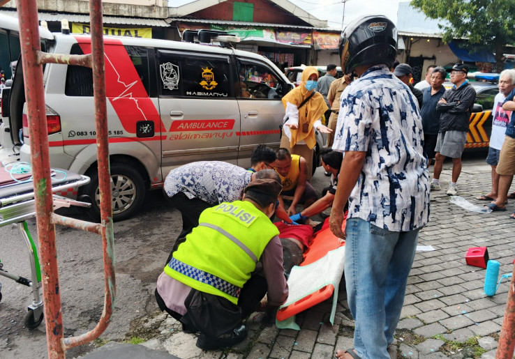 Tersengat Listrik, Pekerja Bangunan di Solo Terjatuh dari Ketinggian 7 Meter