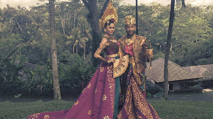 Kompak, John Legend dan Chrissy Teigen Pamer Foto Liburan Mereka di Bali