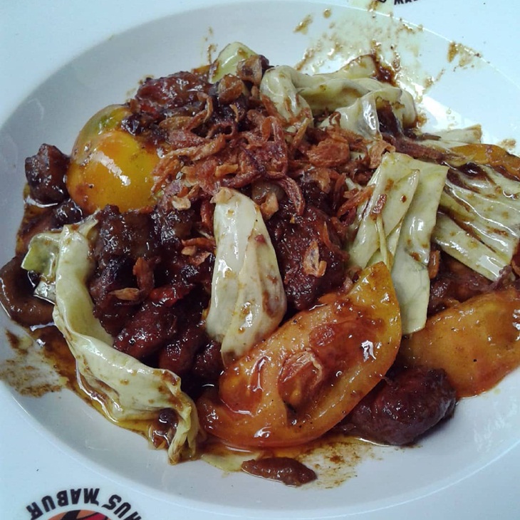 Krengsengan terbuat dari daging kambing yang ditumis. (Foto: Instagram/wedhusmabur)
