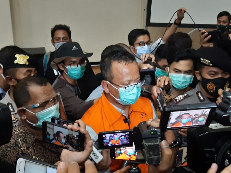Menteri Edhy Prabowo tersangka suap ekspor benih lobster. (Foto: MP/Ponco).