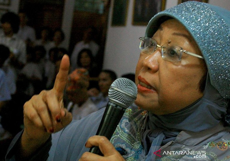 Lily Wahid Sosok Perempuan Tangguh dan Teguh Pendirian
