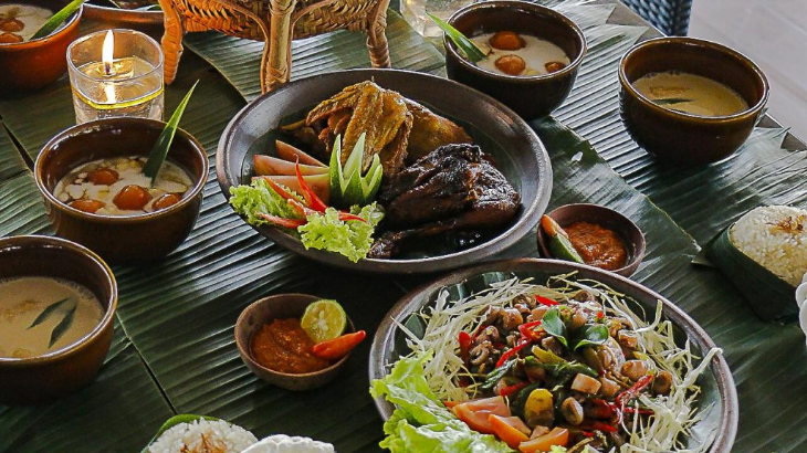 Merajut Kebersamaan Selama Ramadan Lewat Nasi Tampah Khas Sunda