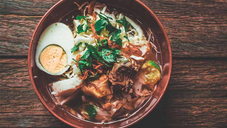 Ketupat soto Banjar. (istyle.id)