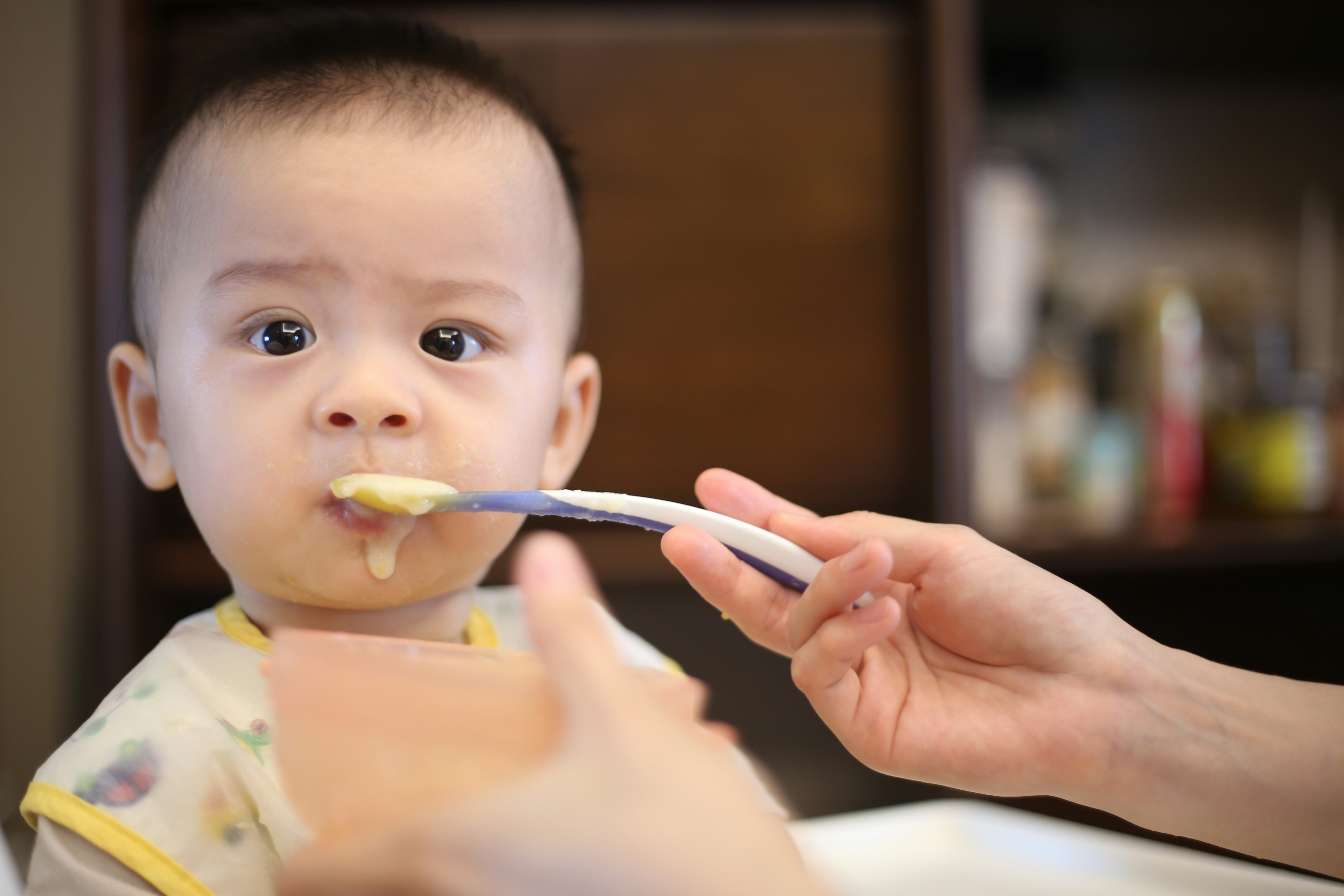 Sembunyikan Perangkat elektronik saat Anak Makan