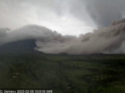 Gunung Semeru Luncurkan Awan Panas Sejauh 6 Km