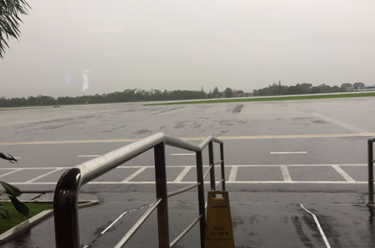 Cuaca Buruk, 21 Penerbangan di Bandara Adisutjipto Terganggu