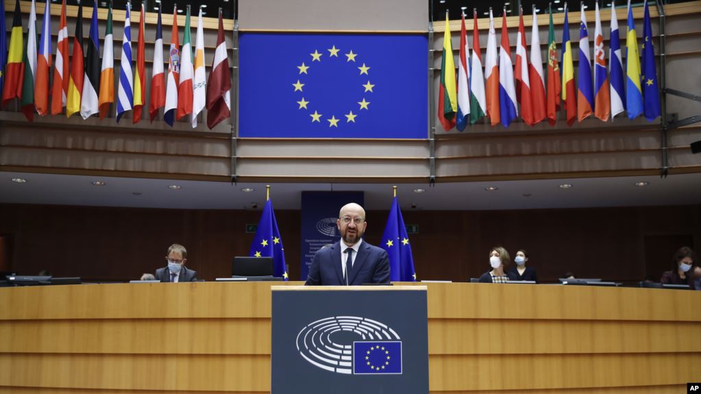 Presiden Uni Eropa Charles Michel di Gedung Parlemen Uni Eropa, Brussels, Belgia, Rabu (20/1). Foto: VOA Indonesia/AP