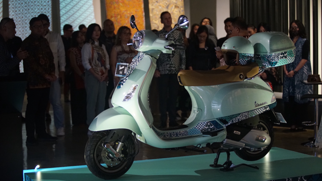 Piaggio Sumbang Vespa Batik untuk Koleksi Baru di Museum Batik Indonesia