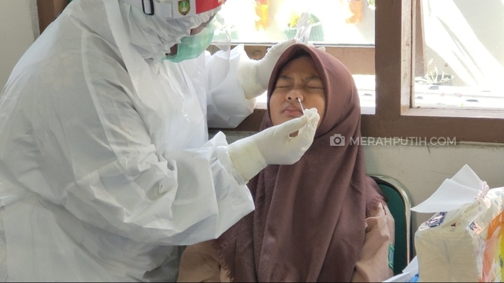Bebas Tes Swab, Menonton Pertandingan Olahraga Cukup Vaksin Booster