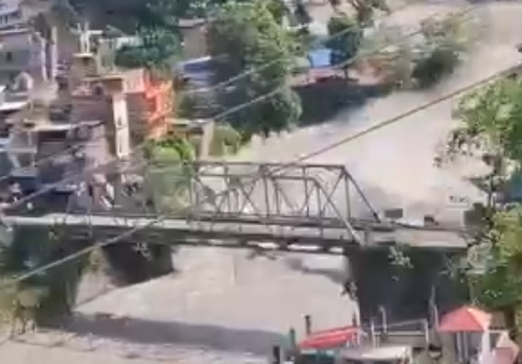 Ratusan Orang Hilang Termasuk 250 WNA Dalam Bencana Longsor di Nepal