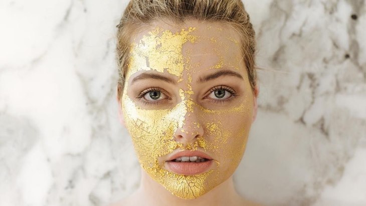 Emas Sebagai Masker Wajah? Emang Bisa?