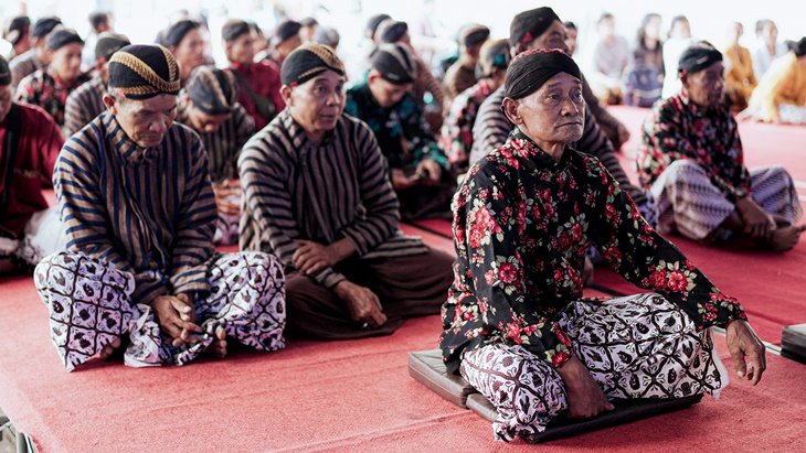 Kerja Keras Merawat Bumi, Mbah Sukoyo Menerima Amartha Local Heroes 2023