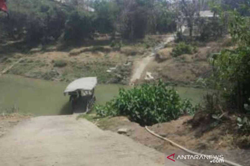 Titik lokasi pembangunan jembatan penghubung Kabupaten Bekasi-Kabupaten Karawang di Kecamatan Bojongmangu. (ANTARA/Pradita Kurniawan Syah).