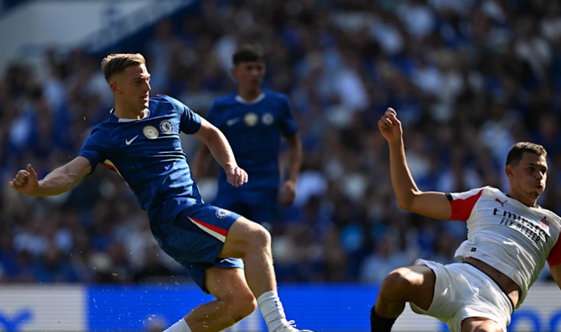 Manchester United Hapus Nama Liam Delap dari Daftar Belanja, Beralih ke Dusan Vlahovic dan Ollie Watkins