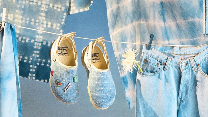 Desain Ciamik Kolaborasi Crocs dan Levi's