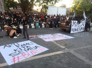 Demo Hari Buruh Internasional Solo, Massa Soroti Gelombang PHK Massal 