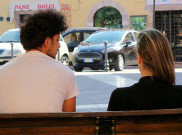 Merasakan 4 Sinyal Ini? No Debat, Sahabatmu Jatuh Cinta Padamu