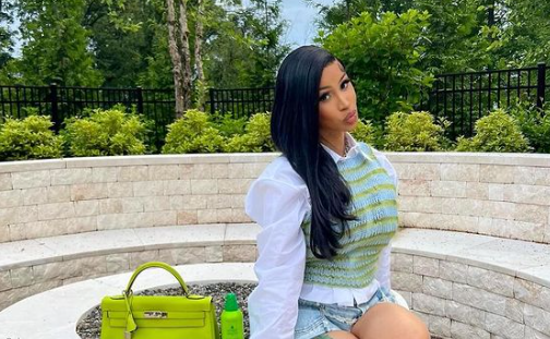 Kabar Rumah Tangga Retak, Cardi B Mantap Akan Bercerai
