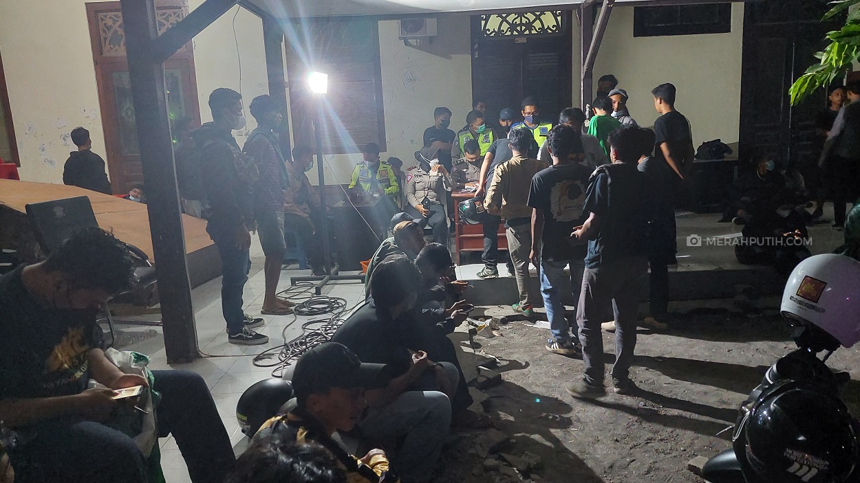 Nekat Datang ke Solo, 900 Suporter PSS Sleman Diamankan Polisi
