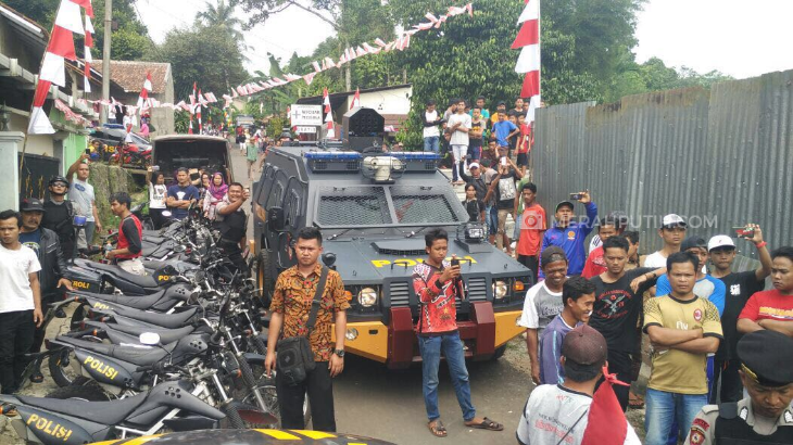 Bakar Umbul-umbul Merah Putih, Pengajar Pondok Pesantren Diamankan