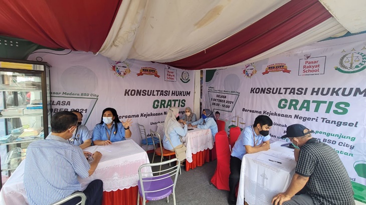 Kejari Tangsel Berikan Konsultasi Hukum Gratis di Pasar Modern BSD City