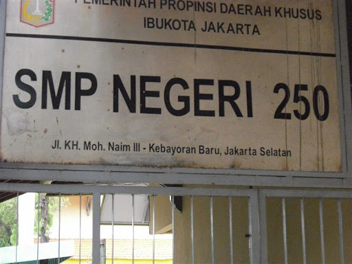 Gegara Catut Nama Mega dan Anies, Guru SMPN 250 Jaksel Terancam Dipecat