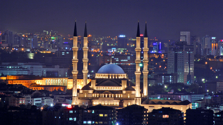 Presiden Jokowi Salat Tahiyatul di Masjid Terbesar Ankara