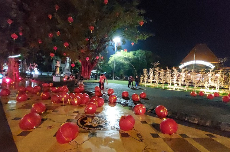 Rayakan Imlek, 1.000 Lampion Dipasang di Balai Kota dan Pasar Gede