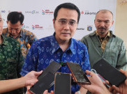 Sarana Jaya Percepat Legalitas Hunian, Puluhan Penghuni Menara Samawa Terima Sertifikat