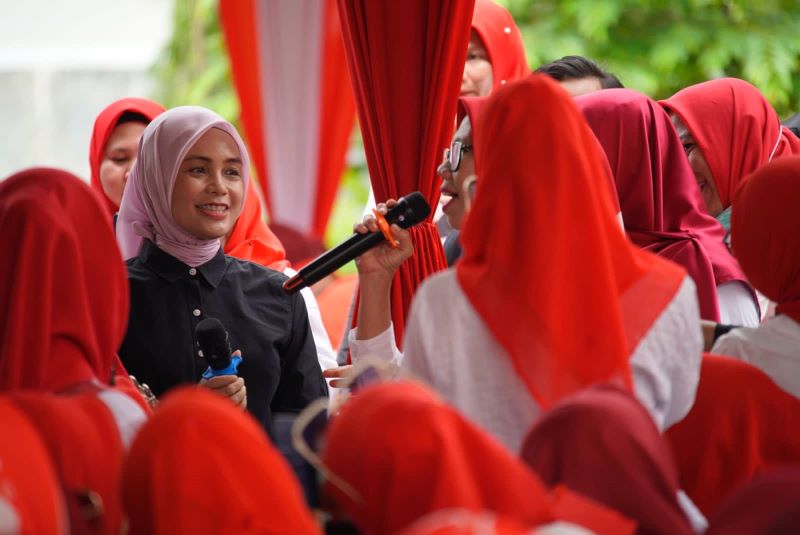 Suarakan Revitalisasi Posyandu, Istri Ganjar Lanjut Ber-Flashmob Ria