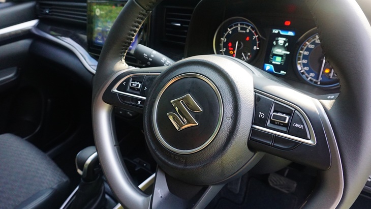 Intip Fitur Menarik pada Setir Suzuki New XL7 Hybrid