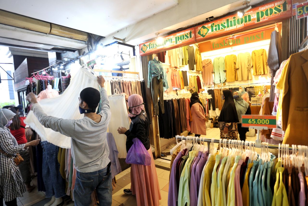 Ada Euforia Belanja Karena Lebaran Tahun Lalu Tak Beli Baju Baru