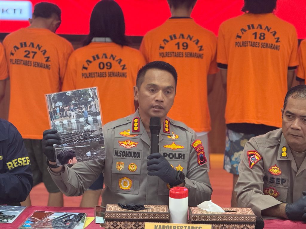 Kelompok Muda Anarko Jadi Tersangka Melawan Aparat Saat May Day di Semarang