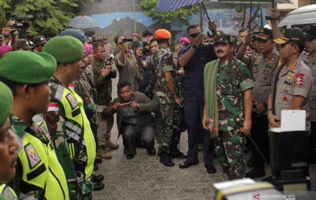 Personel TNI-Polri Diperintahkan Bertindak Jika Temukan Masalah di Gereja